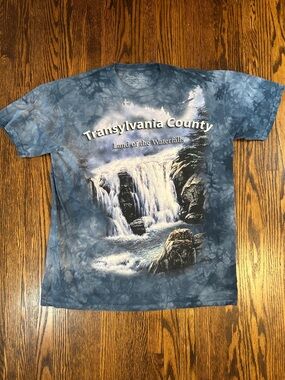 Vintage Y2K The Mountain Waterfall Tie Dye T-Shirt